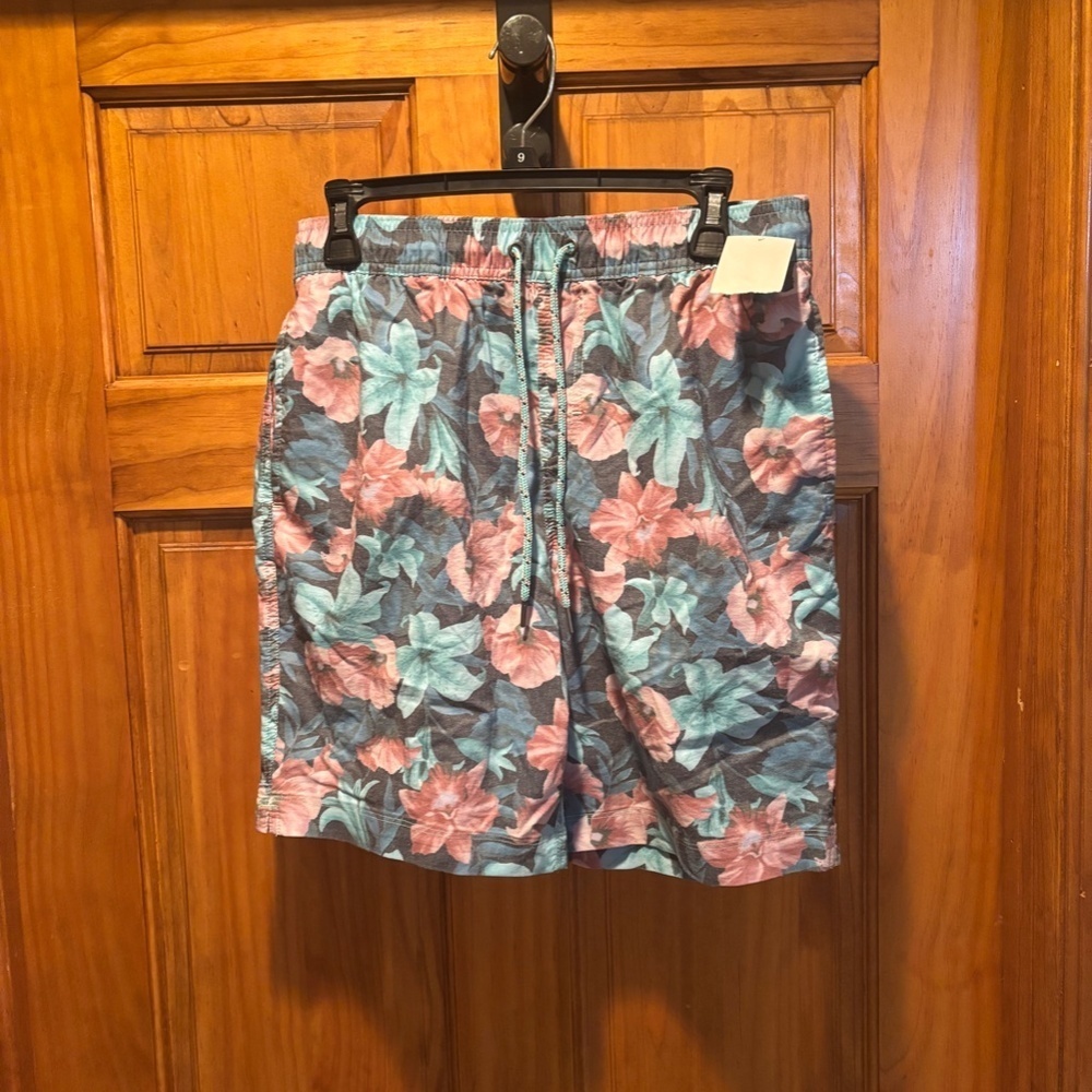 Rails Kian Swim Shorts in Tropical Shadow Small NWOT - Picture 2 of 8